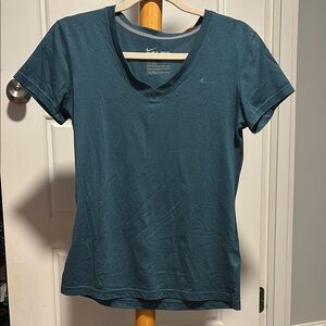 5/$25 Nike Blue Fitted Short Sleeve Tee